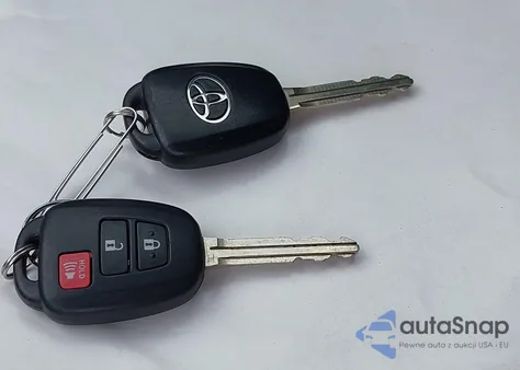 2018 Toyota Rav4 Le z USA, uszkodzony, nr VIN JTMBFREV0JJ186067